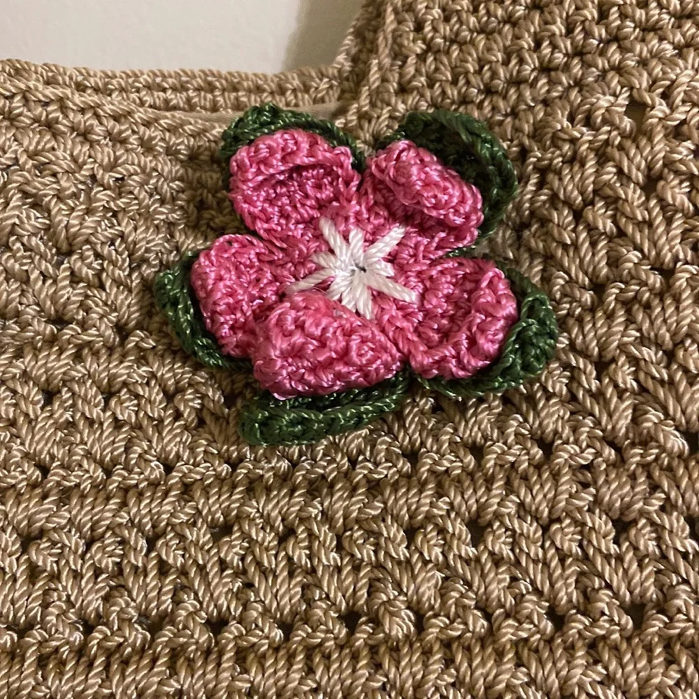 The Sak Crochet Tote with Pink Appliqué EC, perfect for Spring! - Picture 4 of 14